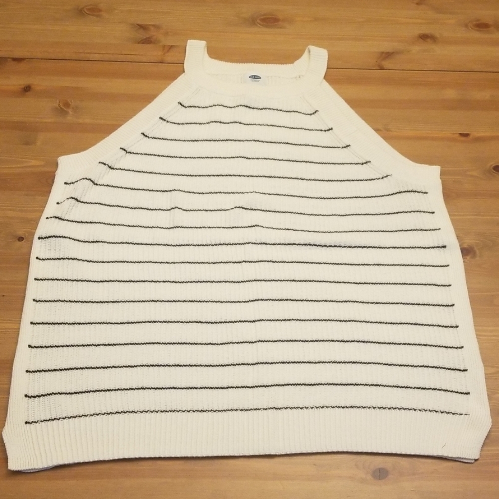 Old Navy sweater